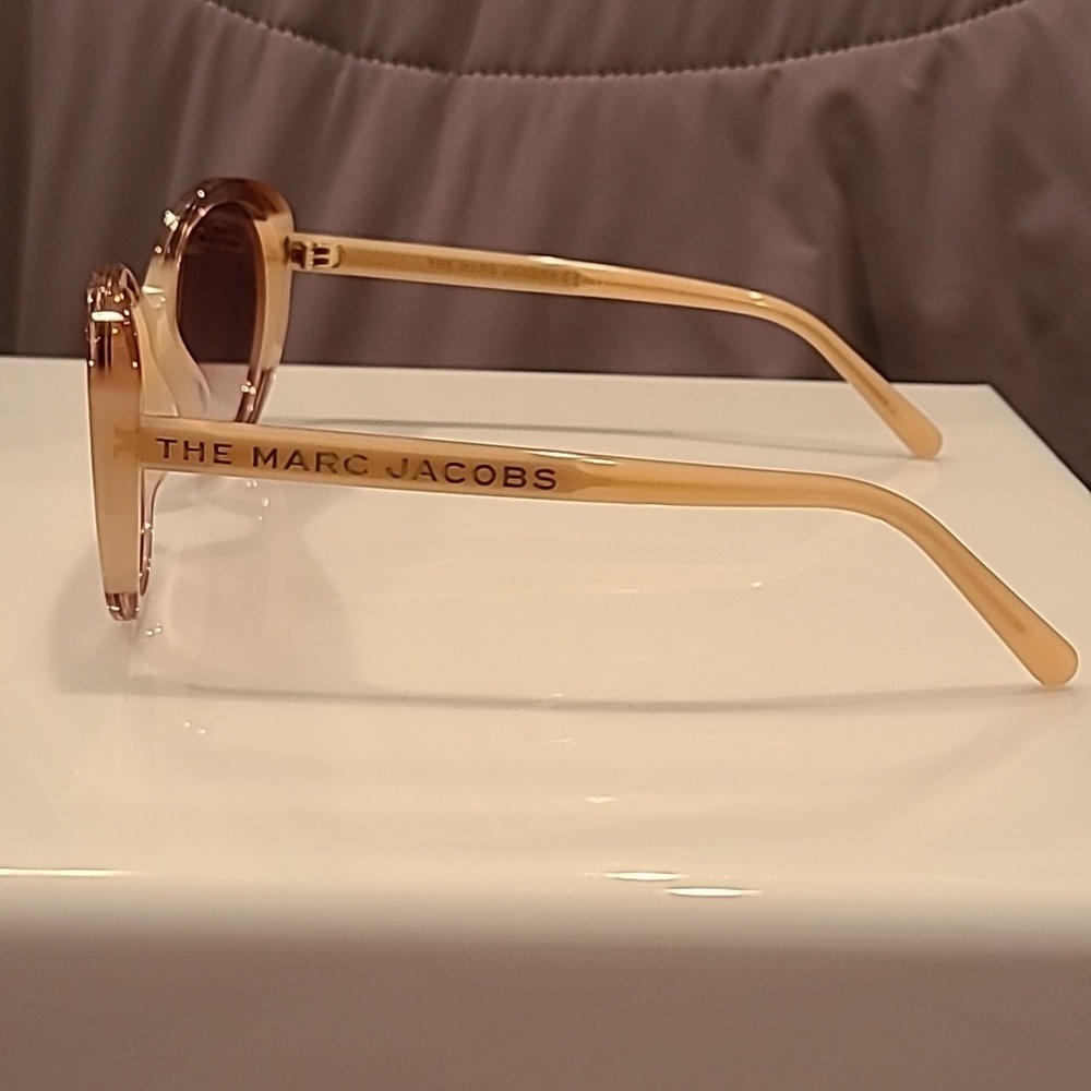 Marc Jacobs Pink Peach Burgundy Sunglasses brand new in box - Picture 4 of 13